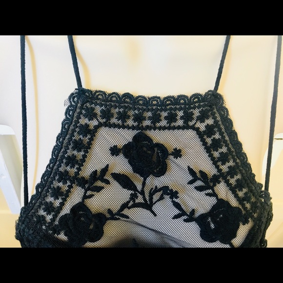 Strappy Lace Tank - Picture 8 of 8